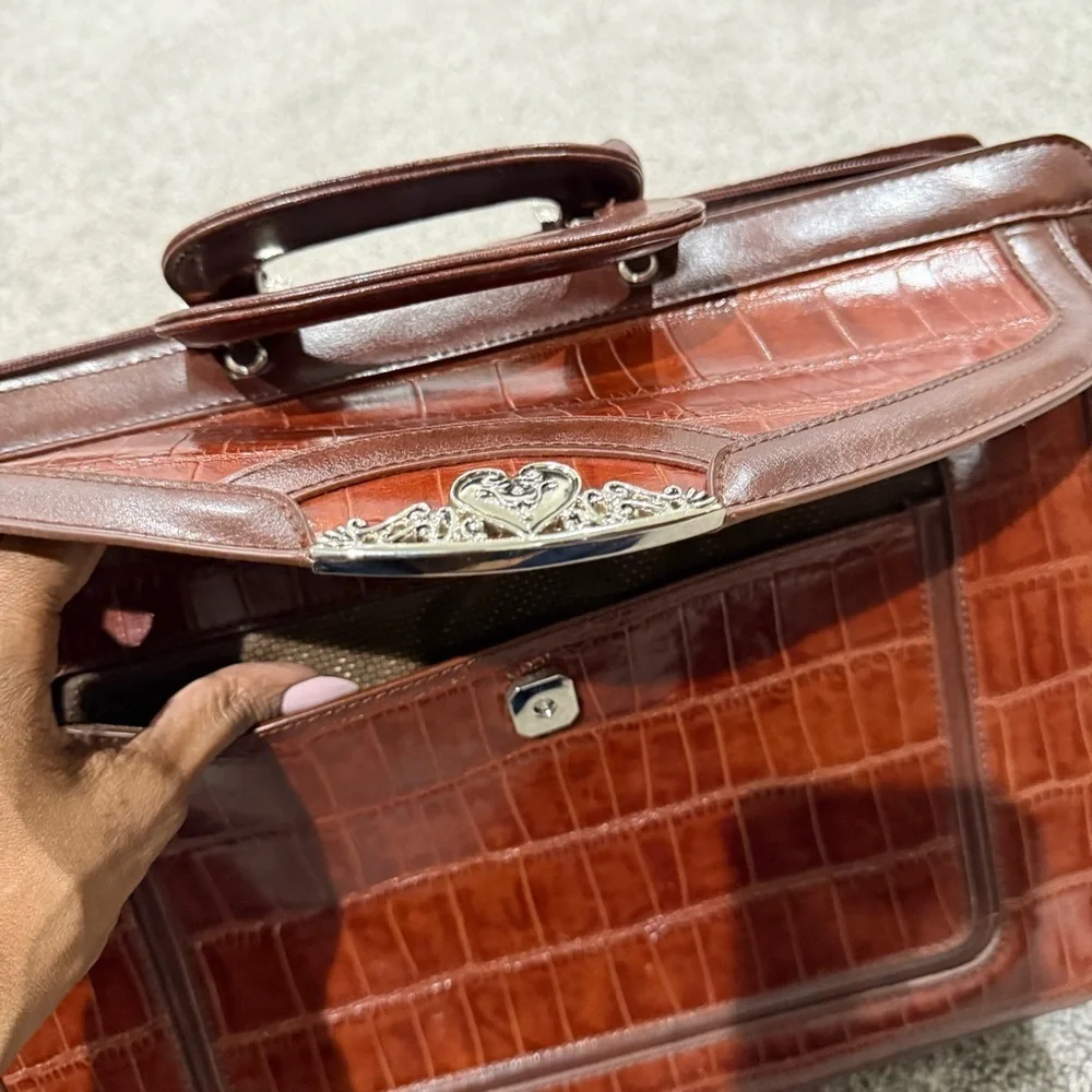 Vtg MARC CHANTEL EMBOSSED Crocodile Brown Leather Briefcase RARE Zip Closure